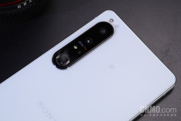 索尼Xperia 1 IV微单手机：连续光学变焦让你与光同行