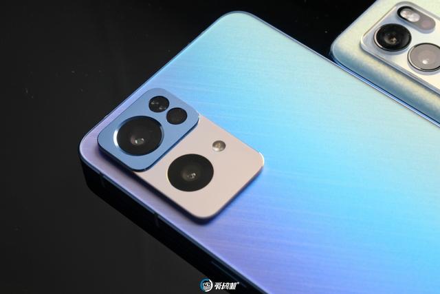 opporeno7pro参数配置(opporeno7pro测评报告)