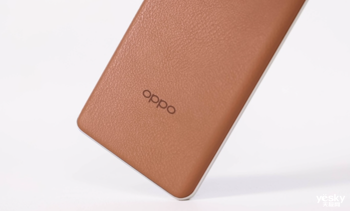 　　OPPO A2 Pro今日全平台开售 素皮后盖、67W快充 1799起