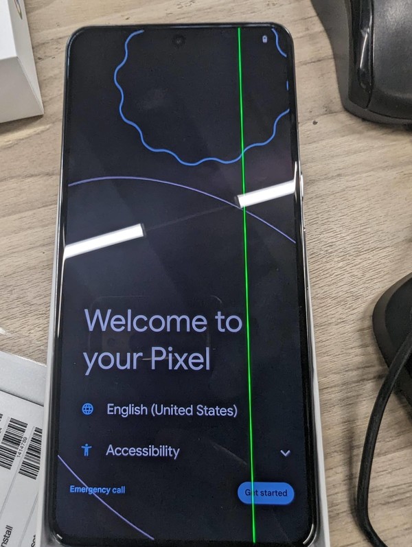 出现屏幕绿线的Pixel手机