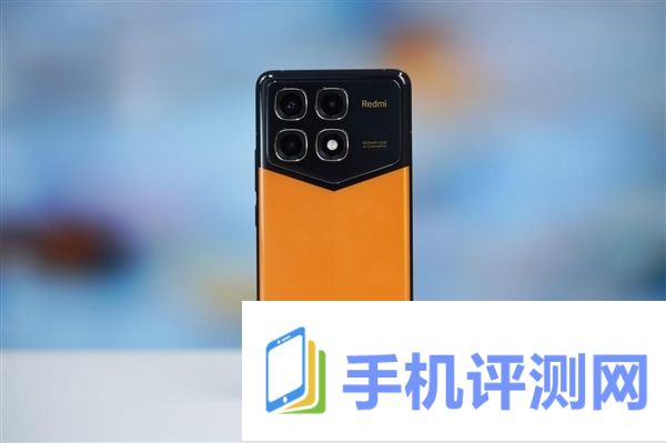 3999元 联名兰博基尼！Redmi K70至尊冠军版发布：自带碳纤维纹理